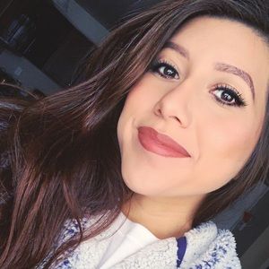 Meet your Posher, Cecilia